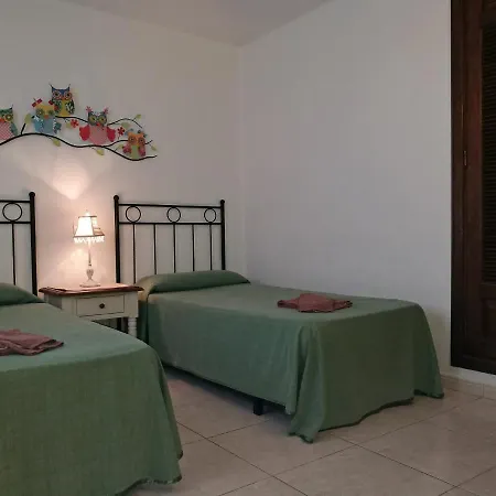 Las Acacias, Central Pdc * Puerto del Carmen (Lanzarote)